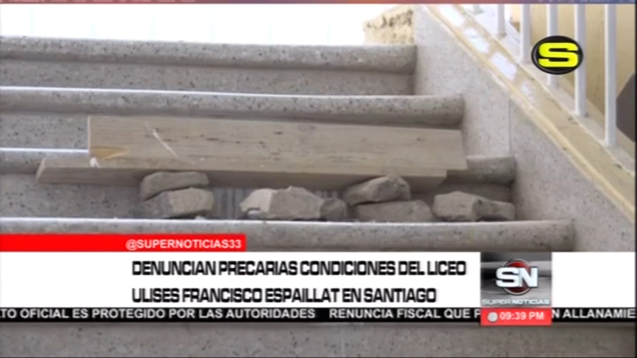 En Santiago La ADP Y La Unidad De Base Y Maestros En El UFE Denuncian Precarias Condiciones En El Centro Educativo