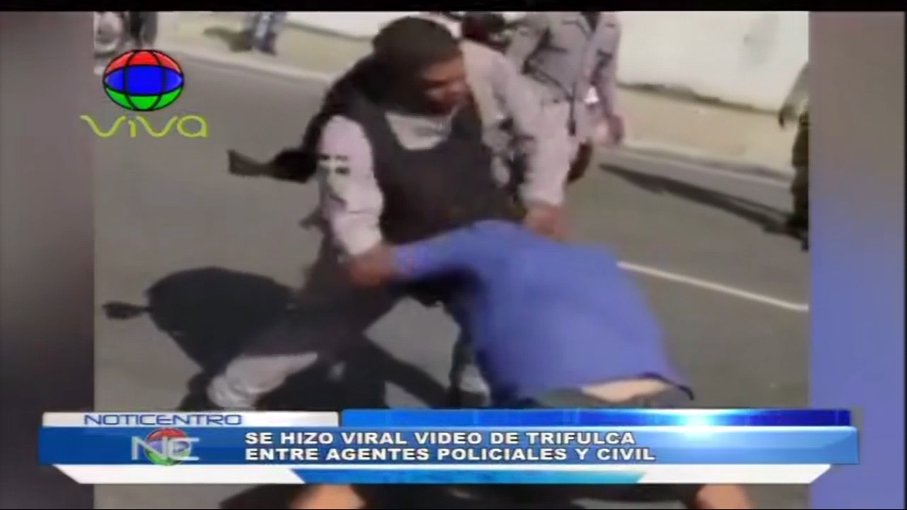 Trifulca Entre Dos Agentes Policiales Y Un Civil