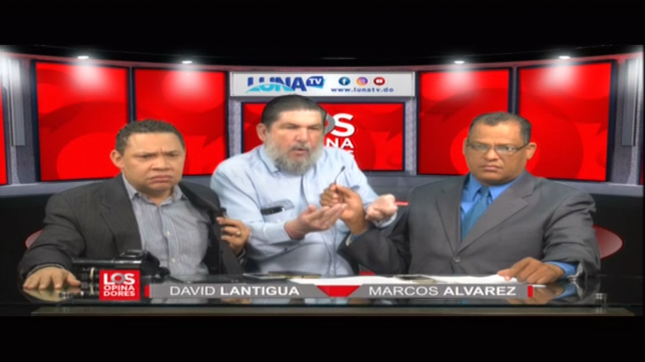 Los Opinadores: El PRM Sigue Dando Palos A Ciegas