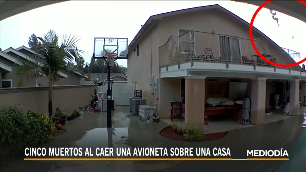 Cinco Muertos Al Caer Avioneta En Una Casa En El Sur De California