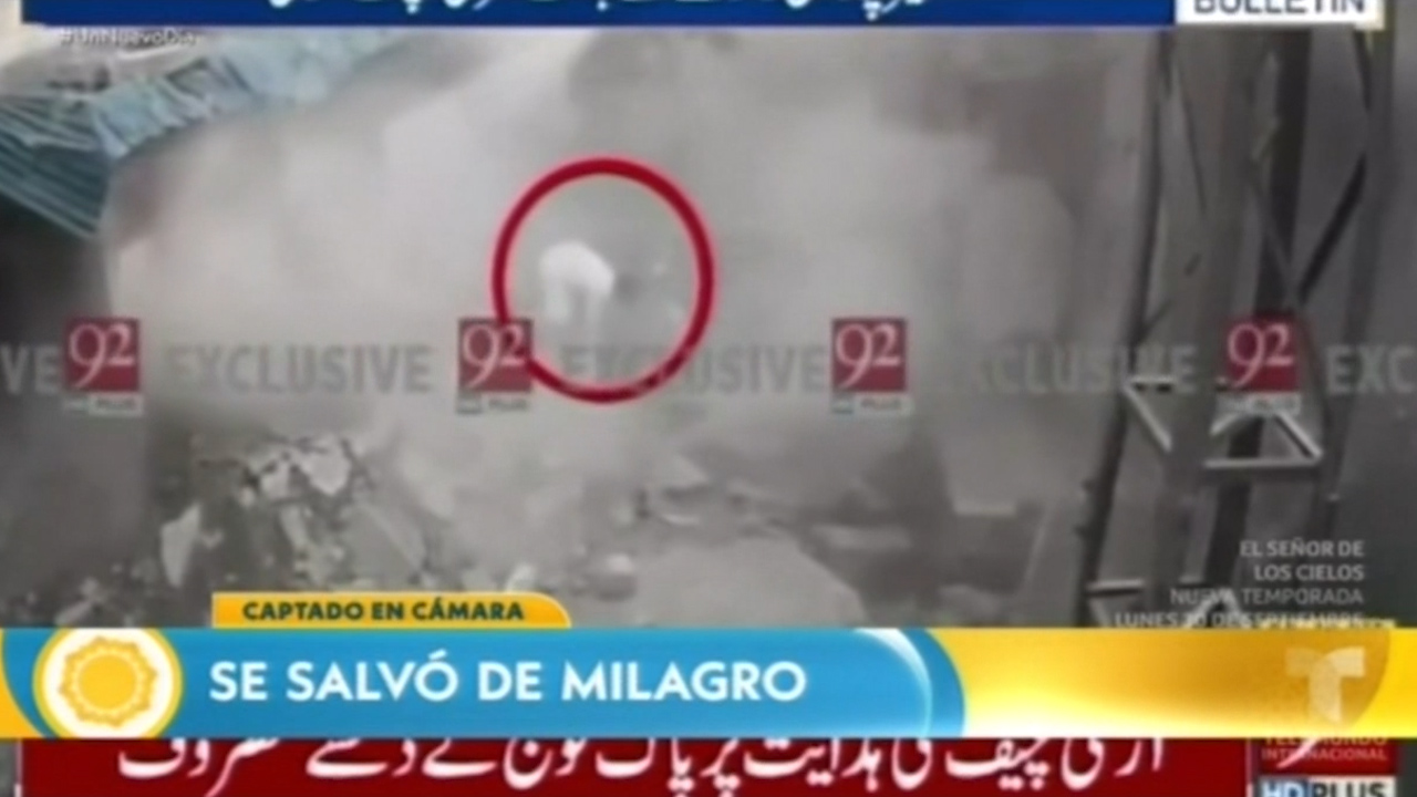 Un Hombre Se Salva De Milagro Tras Terremoto Pakistan