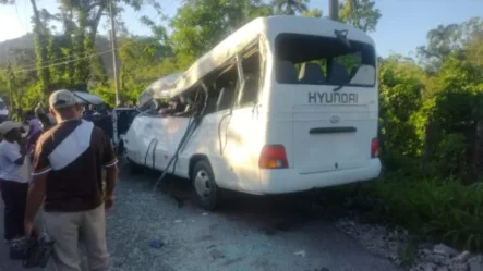 “Trágico Accidente En Hato Mayor: 4 Estudiantes Fallecidos Tras Colisión De Patana Con Autobús”