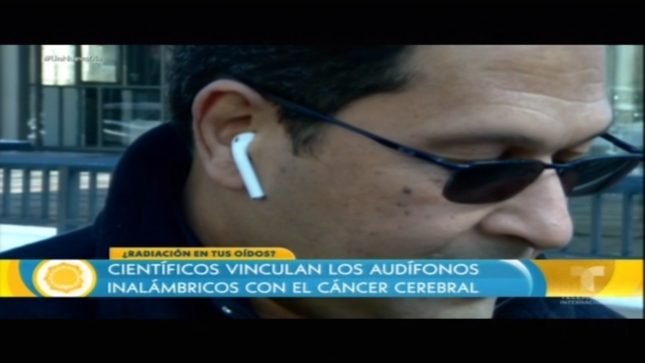 Científicos Vinculan Los Audífonos Inalámbricos Con El Cáncer Cerebral