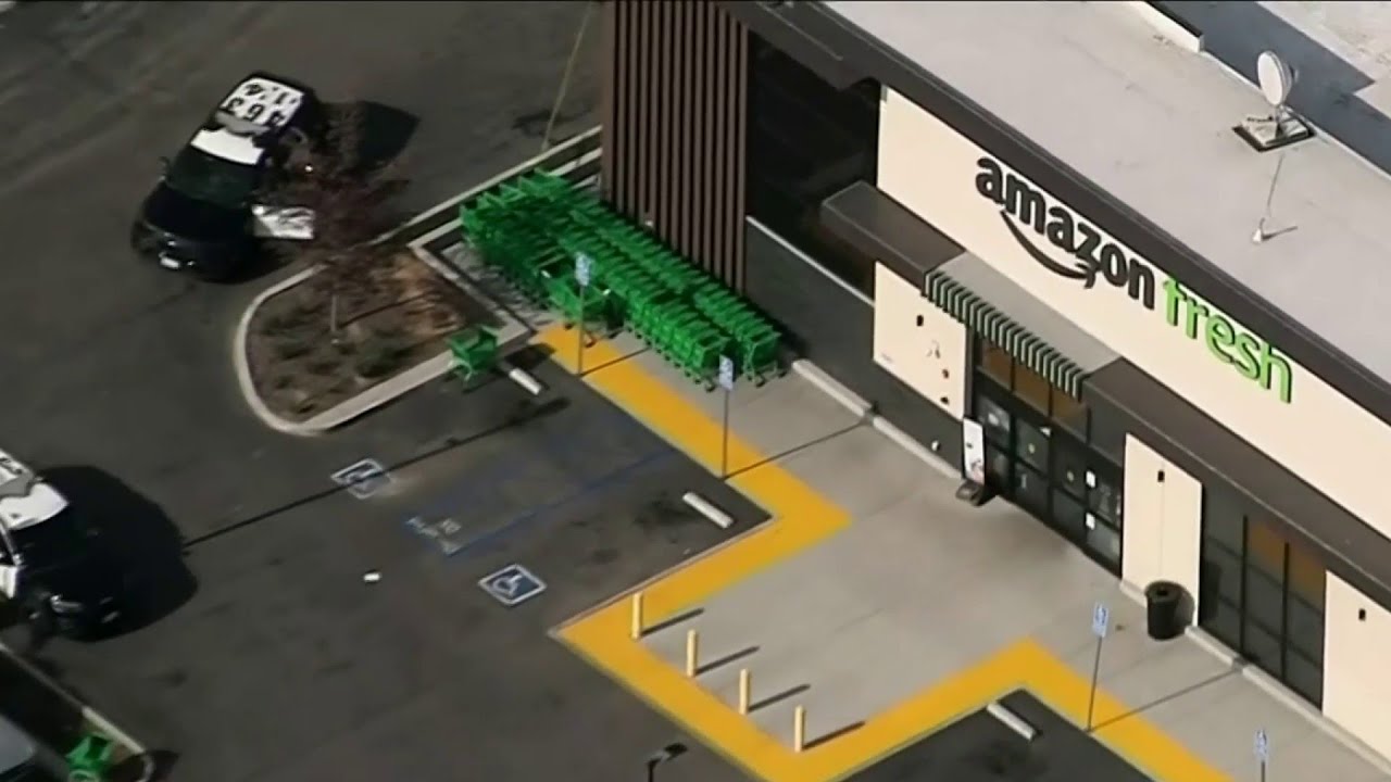 Hombre Dispara Fuera De Tienda De Amazon Fresh Y Deja Un Muerto