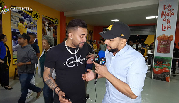 Wilson Sued En Vivo Desde El Estadio Cibao Toma Reacciones De Los Fanáticos