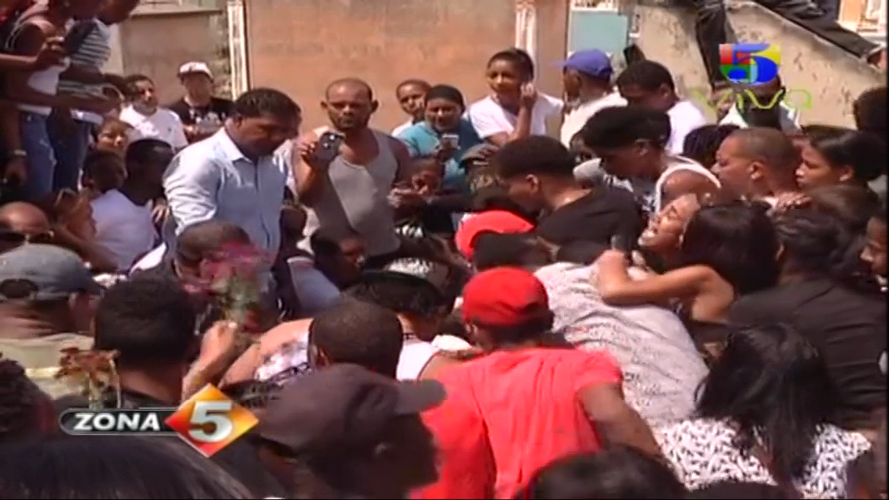 Moradores De Hainamosa Piden Justicia Por La Muerte De Un Joven De 19 Años