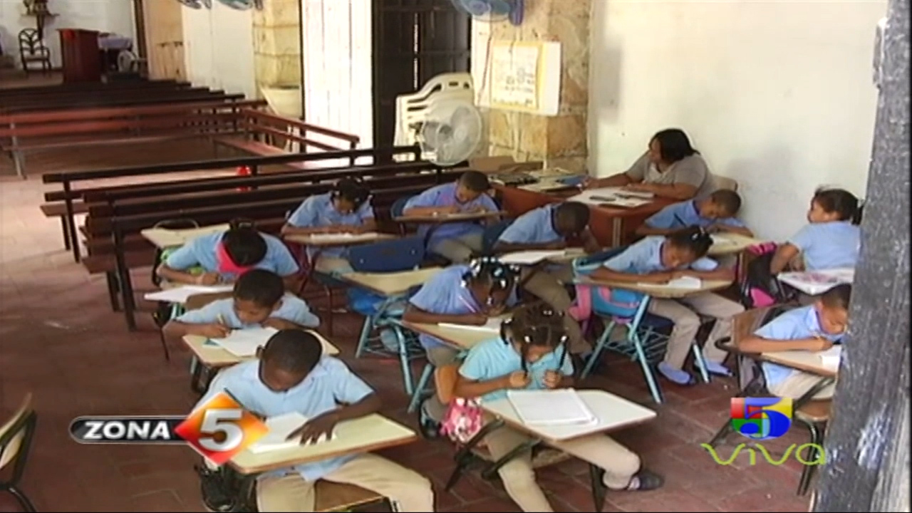“Orgullo De Mi Barrio” Convierten Una Iglesia En Una Escuela Para Niños Con Problemas De Comunicación