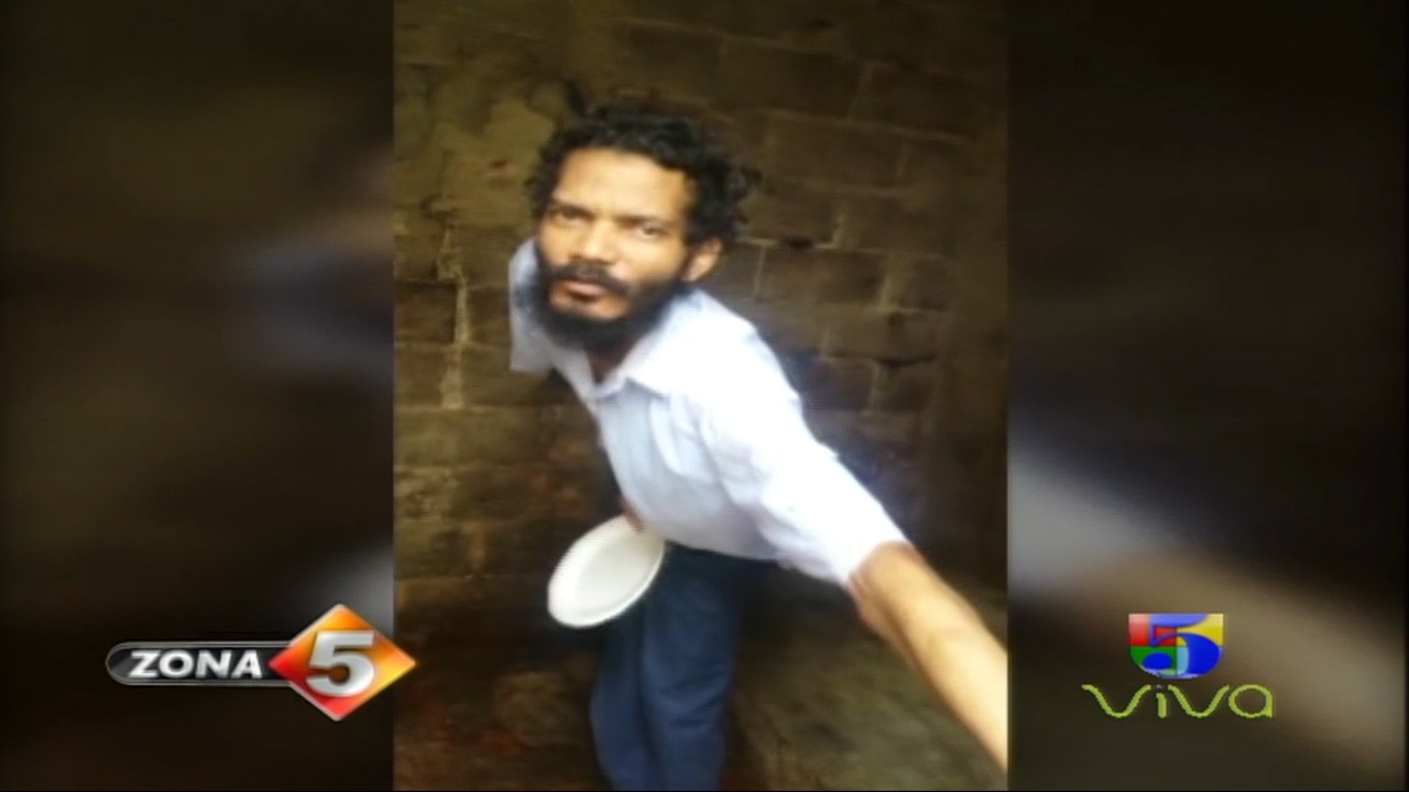 Hombre Que Fue Rescatado Luego De Pasar Un Largo Periodo De Tiempo Encadenado Por Sufrir De Demencia