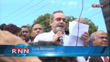 Luis Abinader Concluyó Con Una Masiva Marcha Contra Una Reforma Constitucional Frente Al Congreso