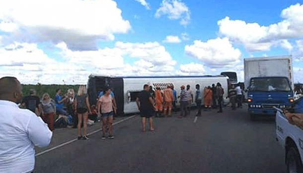 15 Turistas Rusos En Estado Critico Tras Accidente Con Un Camión