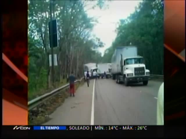 Accidente Triple En Bonao Con Tres Camiones #Video