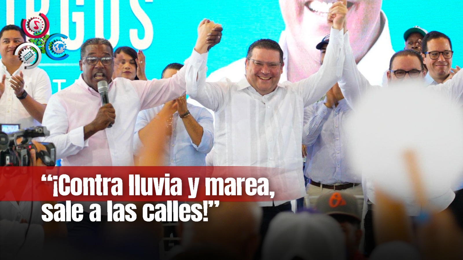 Eduardo Sanzs, Director General De Aduanas Sale A Las Calles De Higüey En Pleno Aguacero