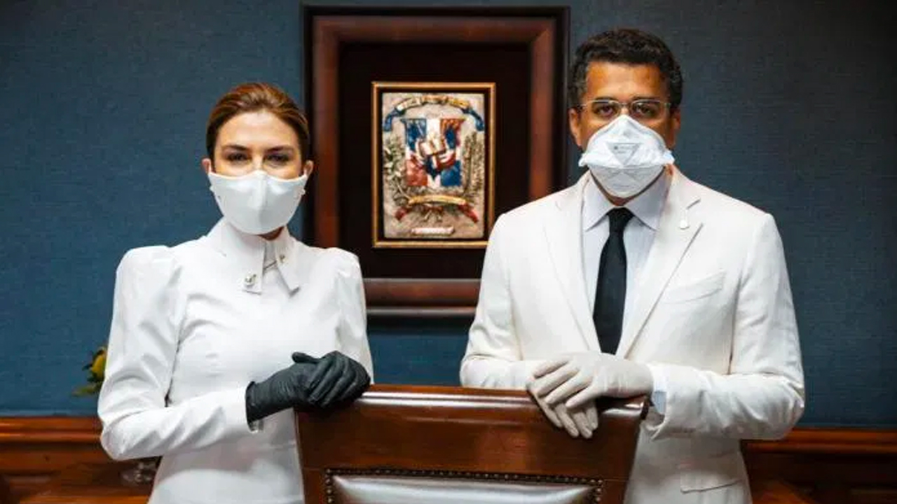 Histórico: Juramenta La Primera Mujer En Ser Alcaldesa Del Distrito Nacional