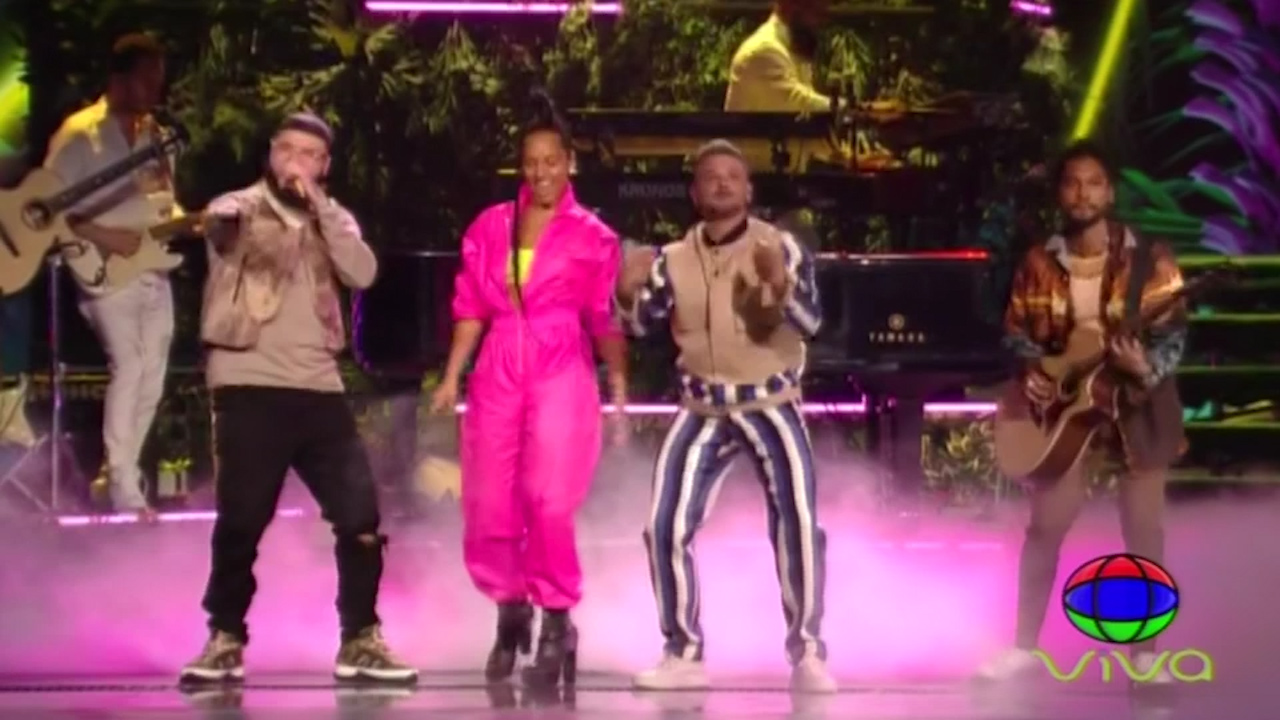 Excelente Presentación De Alicia Keys Y Pedro Capo En Los Latin Grammys