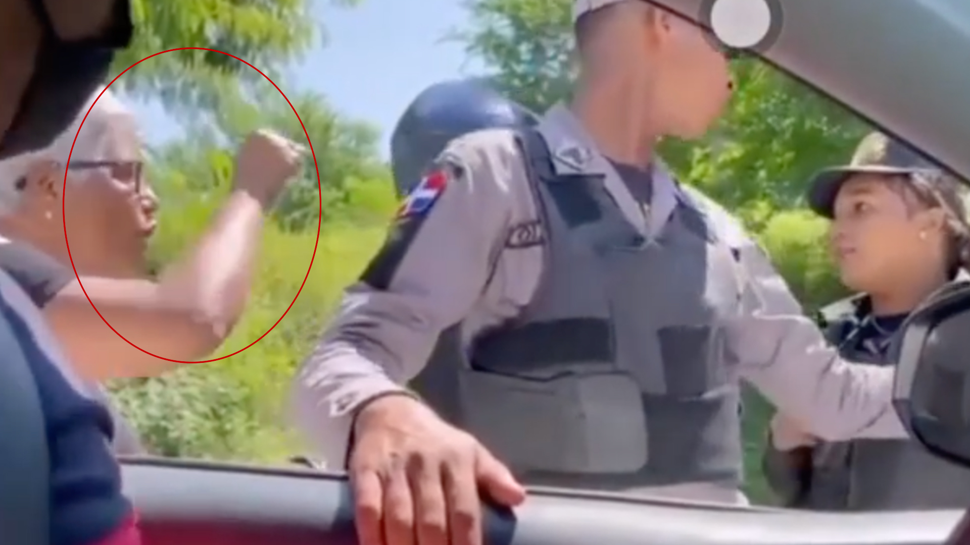 Policía Detiene A Altagracia Salazar; ¡Mira Porqué! (Se Pone Feo)