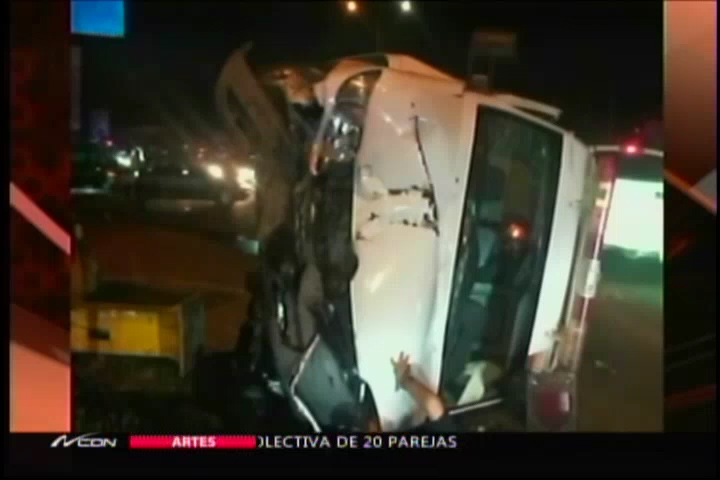Grave Accidente Con Una Ambulancia En La Entrada De Santiago #Video