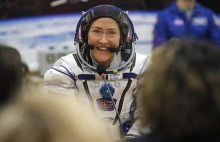 La Astronauta Christina Koch Regresa A Tierra; Rompe Récord