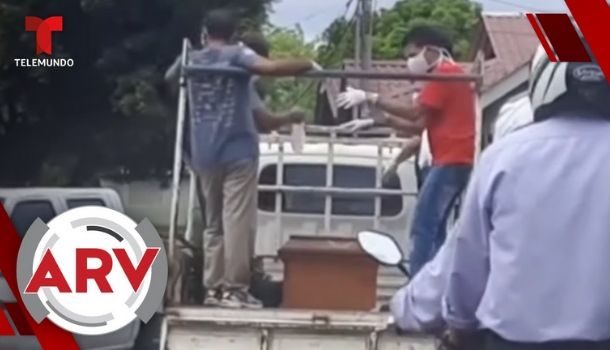 Hombre Transmite En Vivo El Entierro De Su Padre, Quien Murió Por Coronavirus