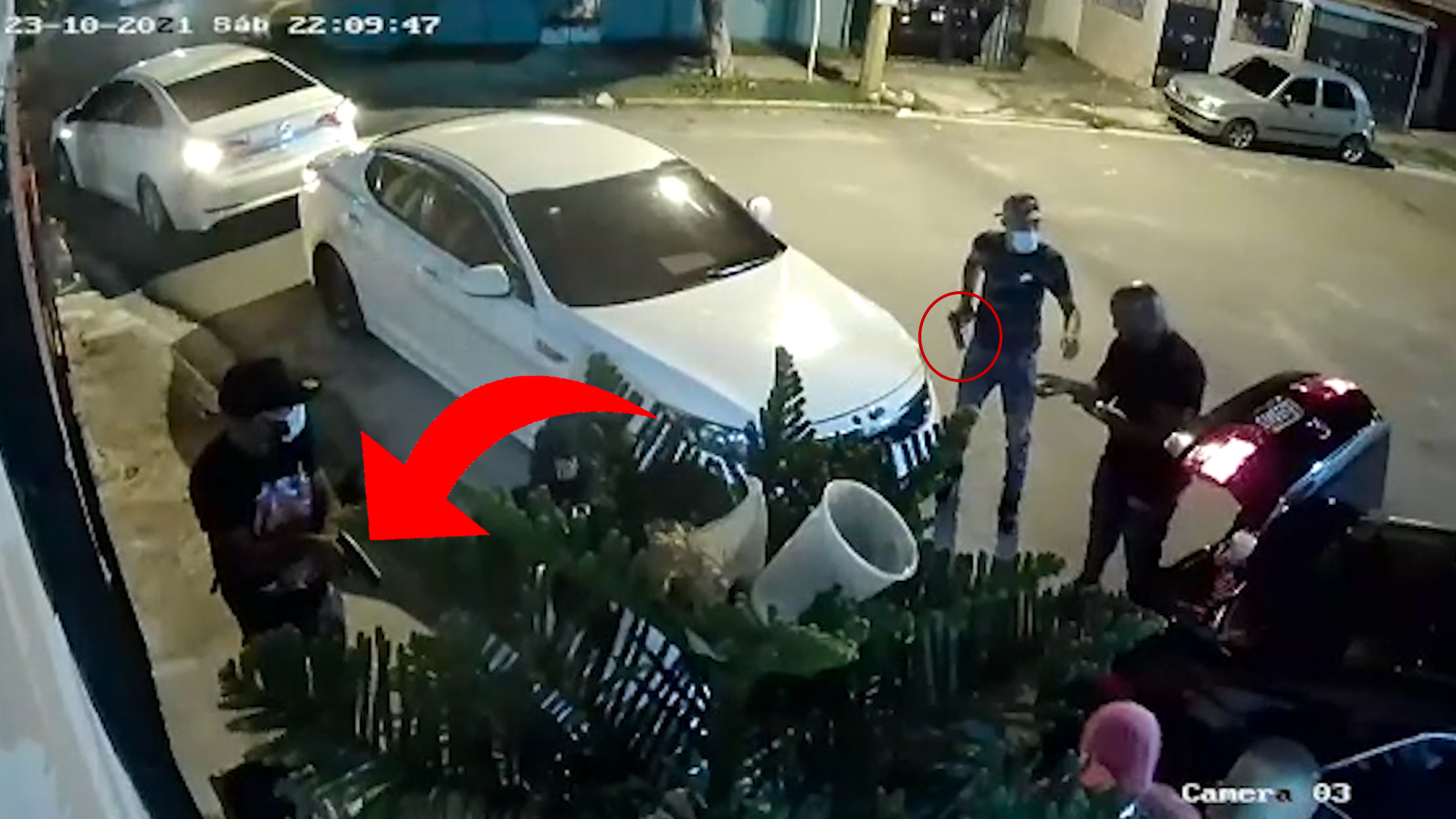 Hombres Son Atracados Repentinamente Mientras Hacían “coro”