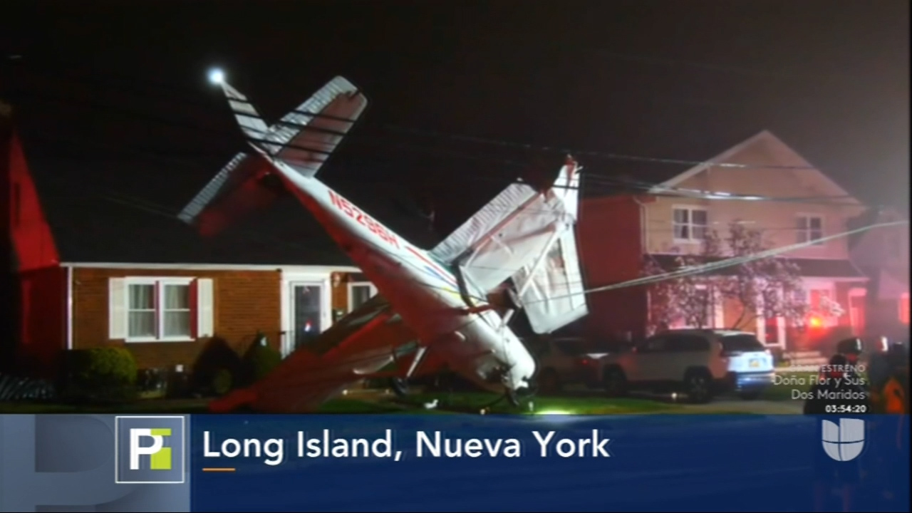 Enredada Entre Los Cables Quedó Una Avioneta En Un Vecindario De Nueva York