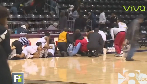 Balancera En Juego De Baloncesto En Una Escuela