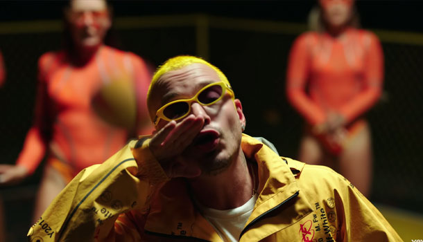 J Balvin Se Luce Con El Video “Amarillo”