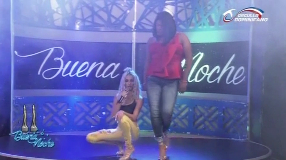 Presentación Musical De La Ñata Y La Kisty En Buena Noche