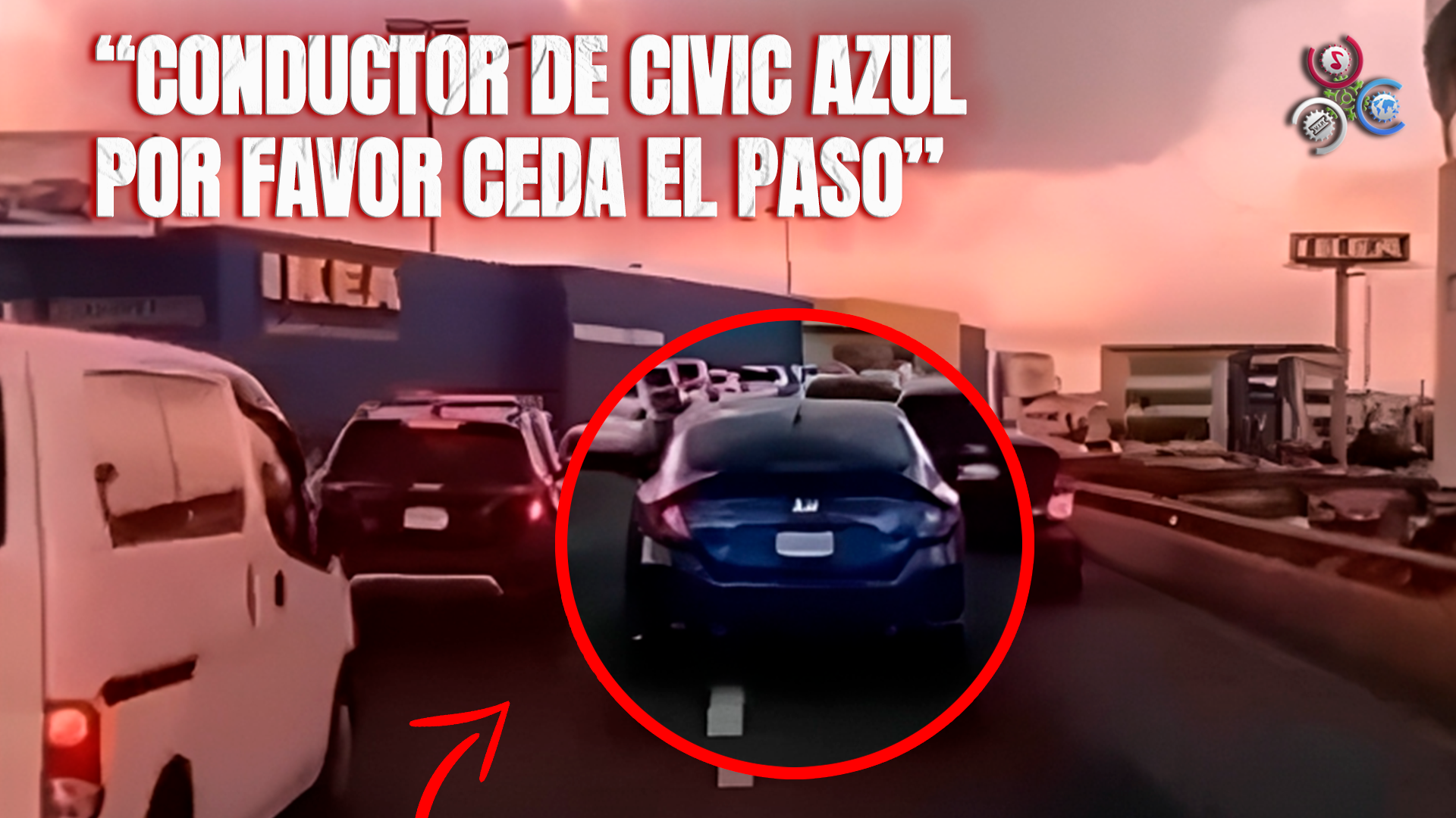 CONDUCTOR DE CIVIC NIEGA PASO A AMBULANCIA  “civic Azul Por Favor Ceda El Paso”