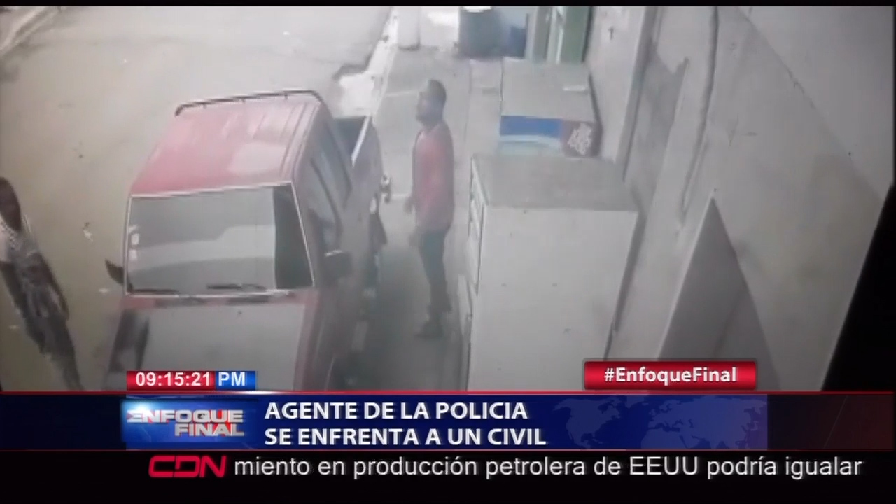 Captado En Cámara: Un Policía Armado Y Vestido De Civil Se Enfrenta A Un Hombre En La Vega