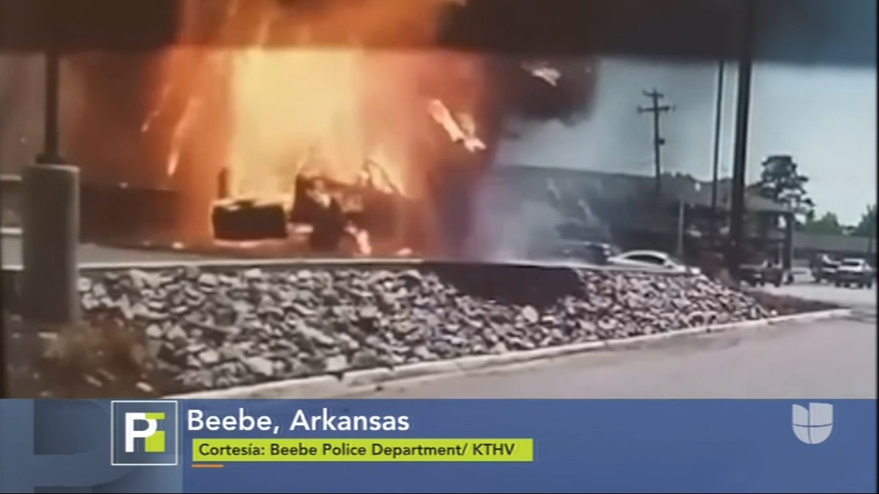 Estalla Camioneta Mientras Conductor Esperaba Una Orden De Comida Rapida