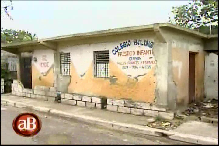 Los Colegios Haitianos Sin Regulación Del Ministerio De Educación Ni De Impuestos Internos @AddisBurgos #Video