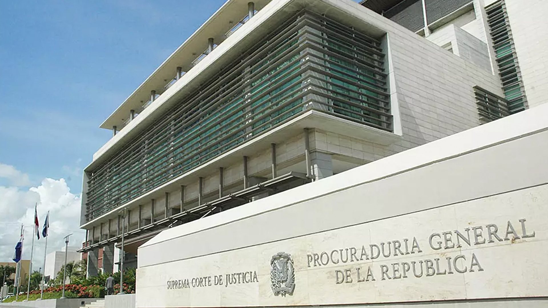 La Procuraduría Abandonó Sus Funciones