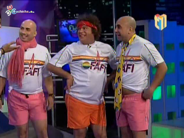 Darisho Junto A Su Hermana En Chévere Nights Hablando De Fútbol