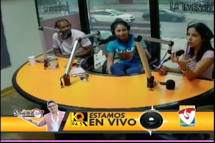 Llegan A La Cabina De Buscando Sonido Las Noticias Pendejas Con Denisse Peña