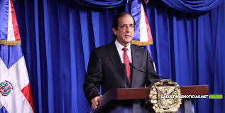 Hombre Llega A Su Casa En Una Patrulla Policial Y Mata  A Su Mujer