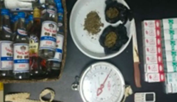 En Dajabón, Agentes Del DICAN Ocuparon Drogas, Ron Y Cigarrillos De Contrabando Desde Haití