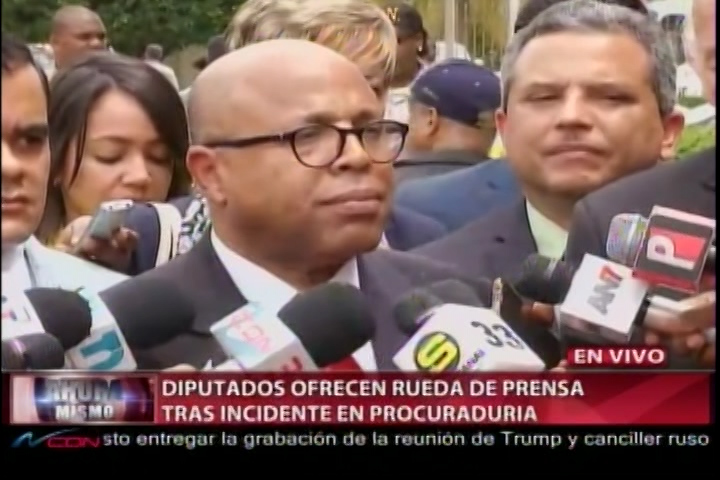 Diputados Ofrecen Rueda De Prensa Frente A La Procuraduría