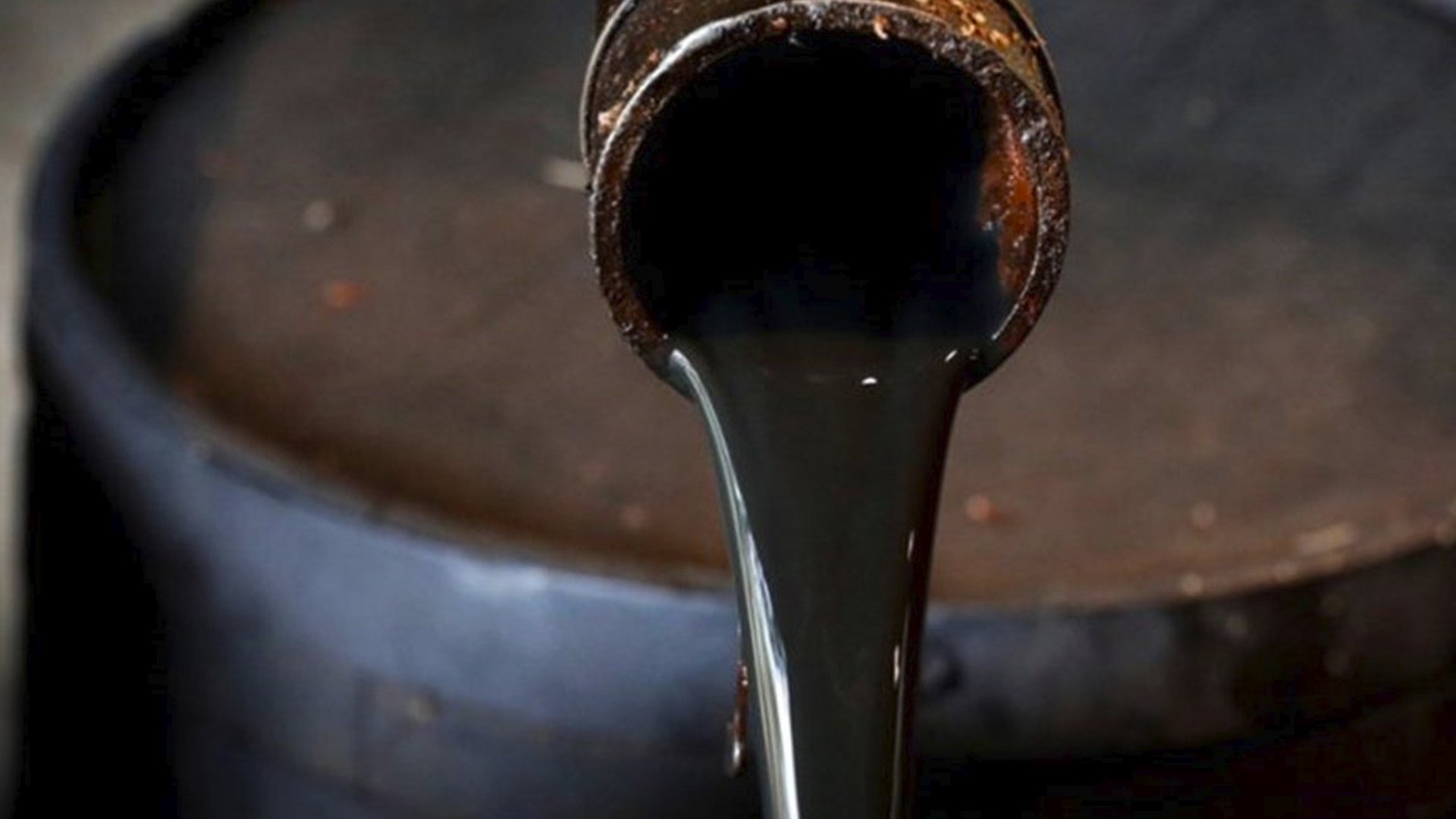 Precios Del Petróleo Siguen Bajando