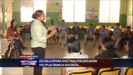 Escuela España Afectada Por La Explosión Polyplas Reinicia La Docencia