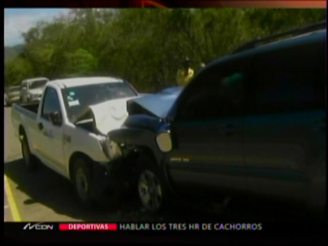 Accidente En Santiago Rodríguez, Camioneta De Edenorte Impacta Jeepeta