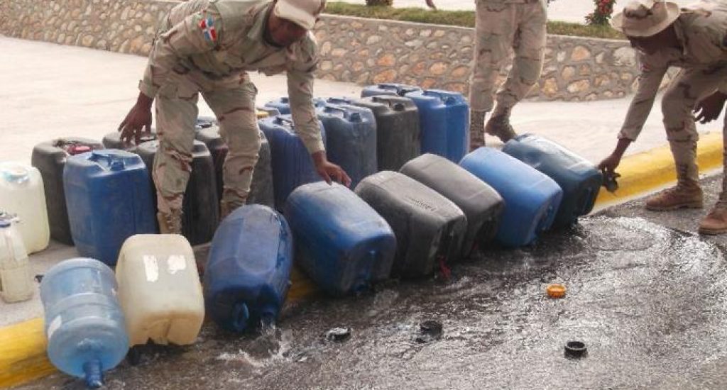 El Negocio De Las Bebidas Adulteradas En RD: “Clerén, Triculí, Tapa Floja Y Pitrinchi”