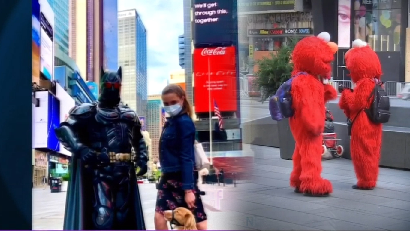 Batman Y Elmo Se Adaptan A Las Reglas De Distanciamiento