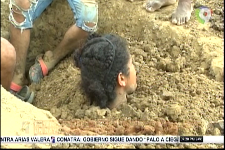 Mujer En Colombia Es Enterrada Tras Impacto De Rayo