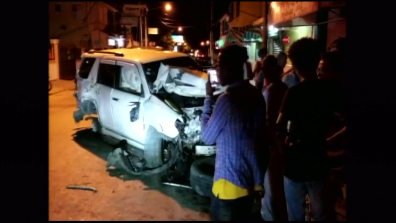 En Esperanza Conductor Pierde El Control Del Vehículo Y Da Varias Vuelta