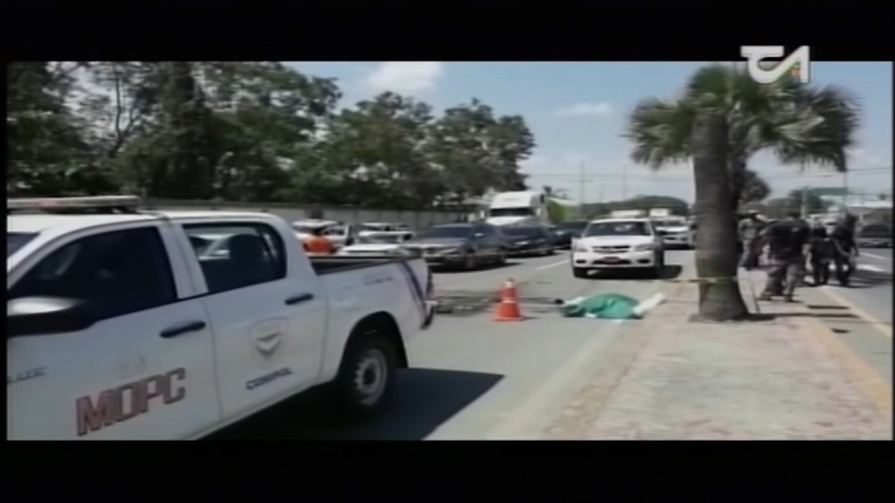 Un Hombre Falleció  Al Ser Embestido Por Vehículo Mientras Iba En Su Pasola En La Av. Jacobo Majluta