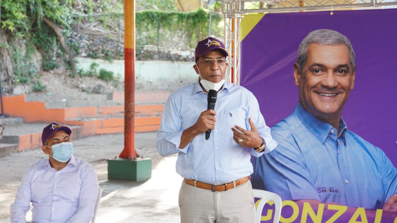 La Foto-crónica Con Franklin Guerrero: Reunión Del Comité Central PLD Y La Feria Del Libro