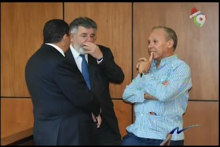 La Fotocrónica De Hoy Por Franklin Guerrero: Los Franceses, Dos Juicios Y La Viuda