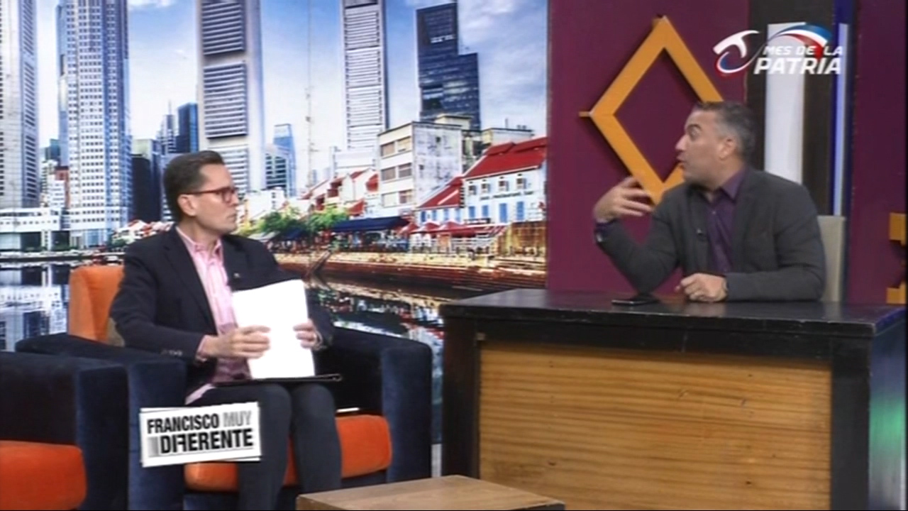 Francisco Sanchis Comenta Sobre Mejores Y Peores Vestidos En Los Grammy