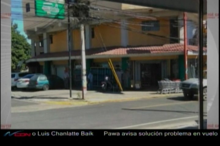 Santiago: Ladrones Llegan A Supermercado Y Atracan A Todo El Que Estaba Ahí