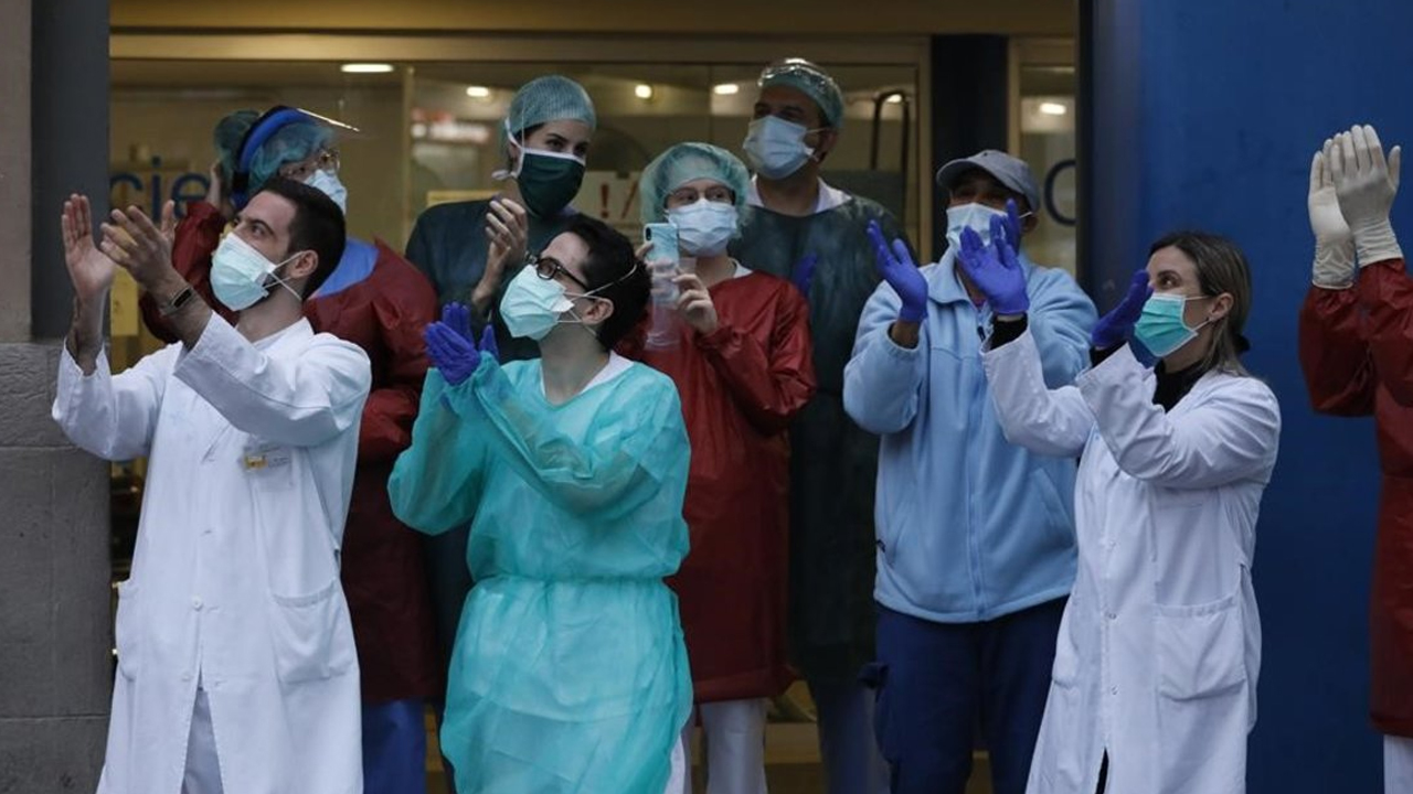 Mujer Supera El Coronavirus Y Recibe Emotivo Homenaje En El Hospital